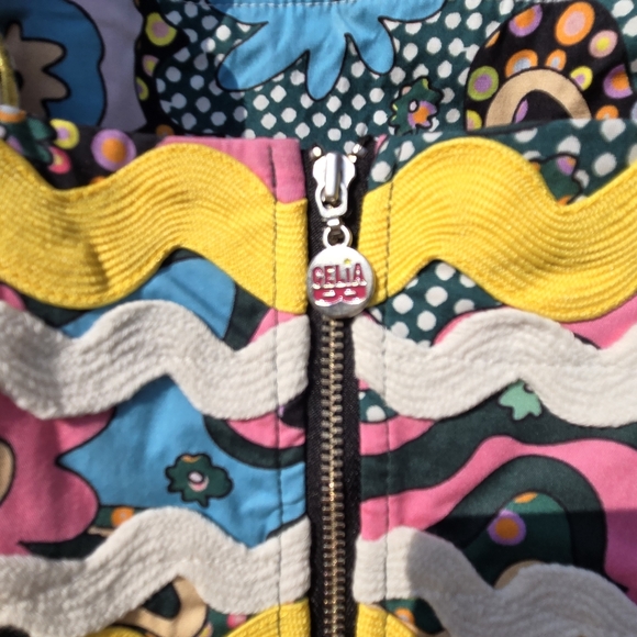 NEW Celia B Colorful Wavy Piping Top Blouse M - Picture 7 of 9